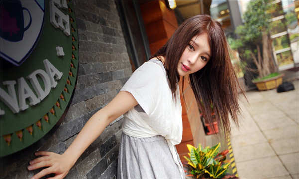 乌当想找一个女性生孩子给报酬-｛找个女人生孩子多少钱｝